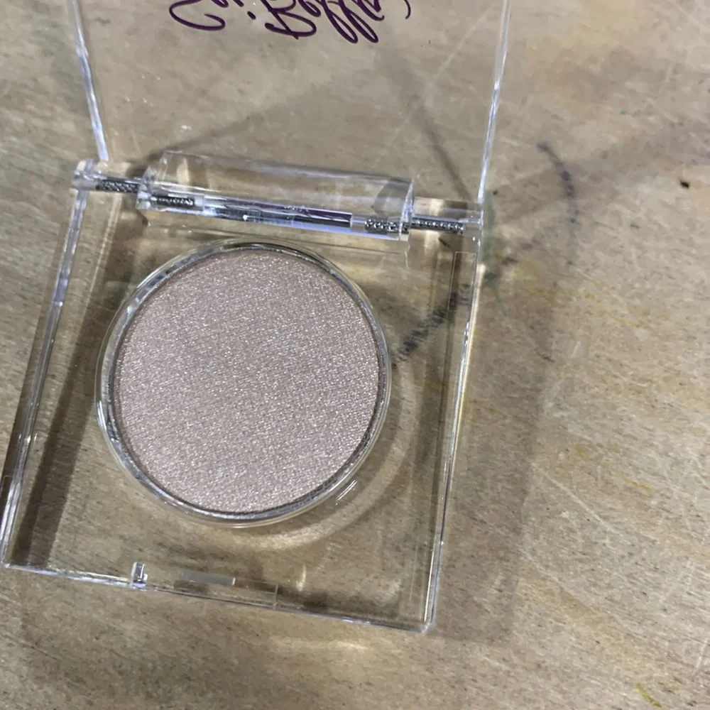 Sei Bella® Enhance Eye Shadow—Brown Sugar‎ M-52
